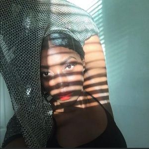 Meet your Posher, Genesy